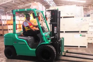 OUR SERVICES Warehouse Service warehswwww